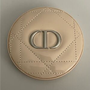 Dior Forever Limited Edition Luminizer in 003 Lilacmania